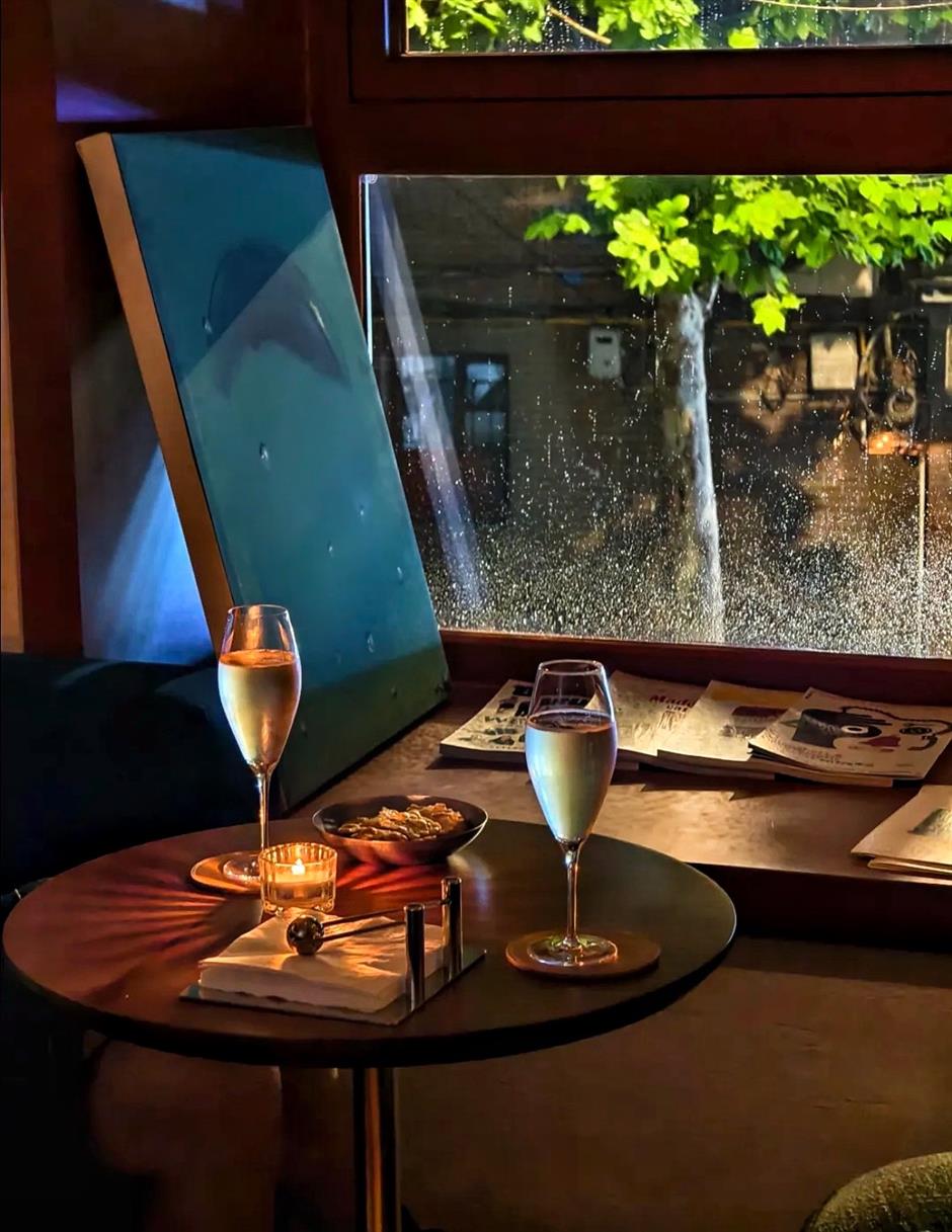 [SH Buzz] August 11 NEW Places: Rooftops, French Buffets & JUJU