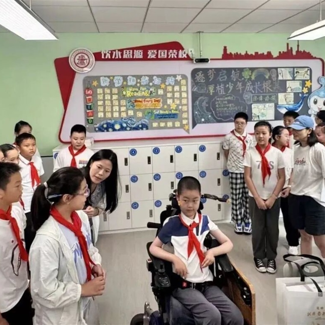 Rare Disease Teen Begins Middle School in Shanghai