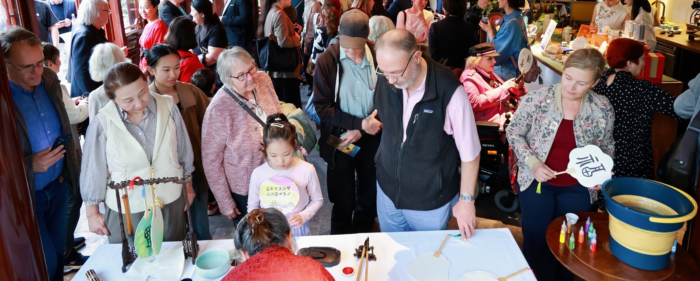 Chinese Culture Center Opens At Hamburg Yuyuan Garden