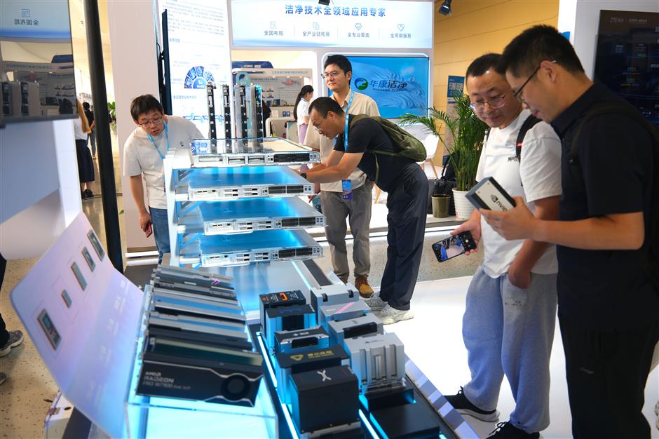 Buried in Chinese Corporate Earnings Reports Is an Emerging AI Dividend