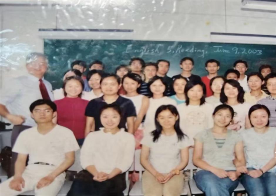 Shanghai Woman's 20-Year Search for Foreign Teacher Who Changed Her Life