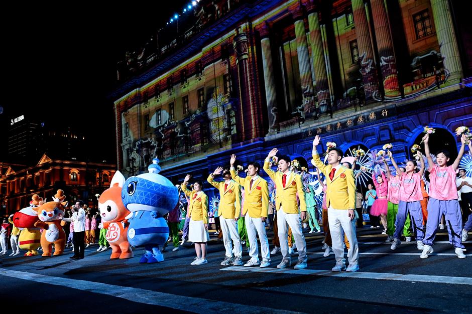 第37届上海旅游节大巡游活动拉开帷幕,陈吉宁出席启动活动