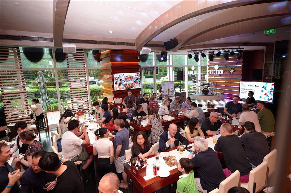 [See & Be Seen] Spot Your Friends @ The BritCham/NZ Weekend BBQ