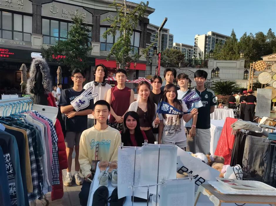 [Community] Say Bye, Say Hi: An Evening of Swapping, Sharing and Connecting