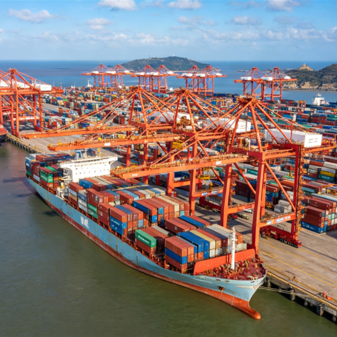 Shanghai Trade Rises 13.1% in August as Exports, Imports Post Double-Digit Gains