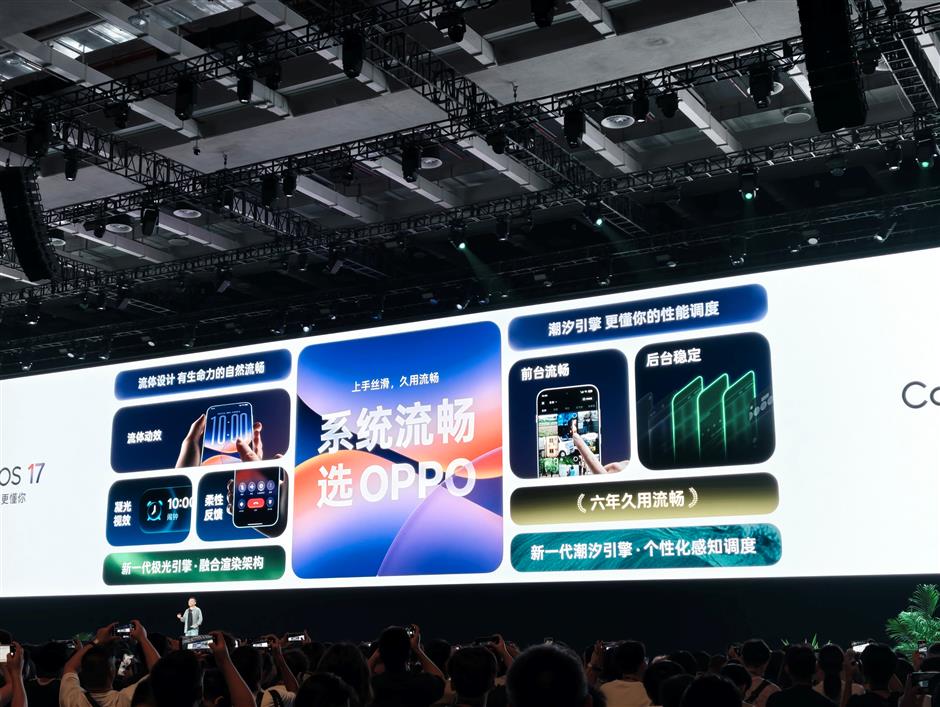 Chinese Smartphone Brands Race to Build AI-Powered Operating Systems