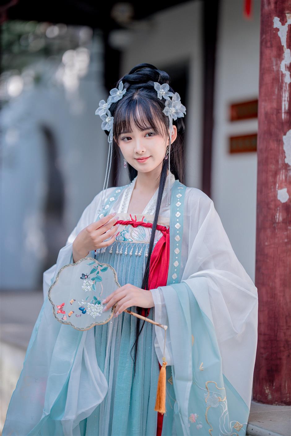 [China Maxxing] The Many Faces of the Moon: Mid-Autumn Festival for the World