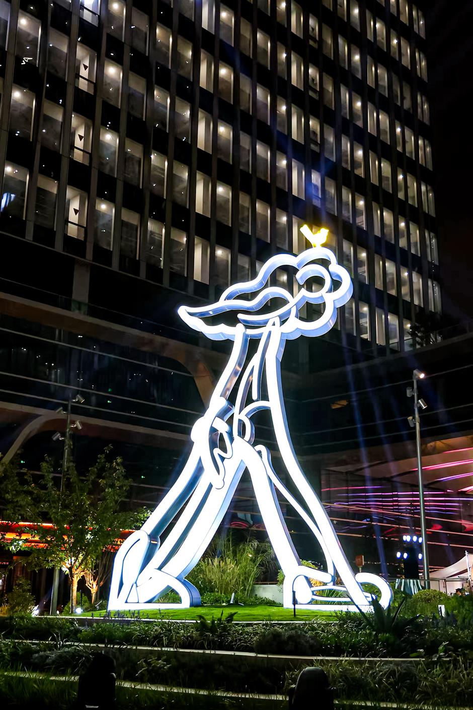 Light Art, Global Digital Works and Bazaars Enliven Changning's Night Economy