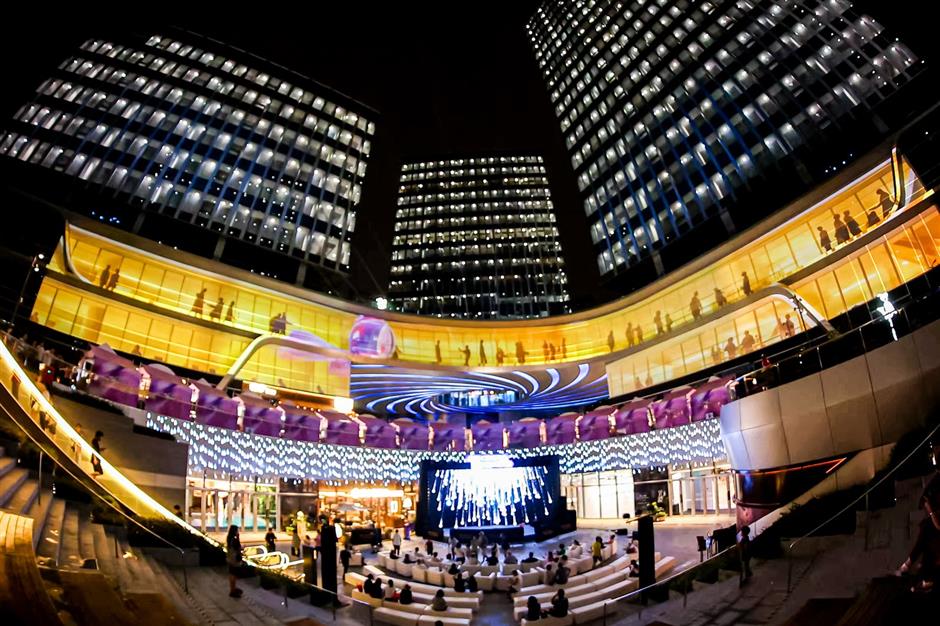 Light Art, Global Digital Works and Bazaars Enliven Changning's Night Economy