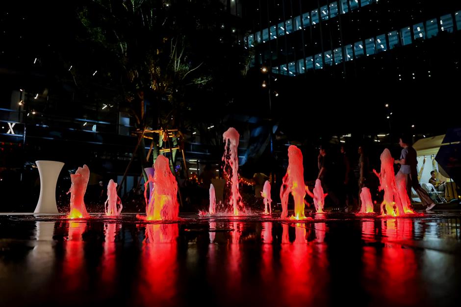 Light Art, Global Digital Works and Bazaars Enliven Changning's Night Economy