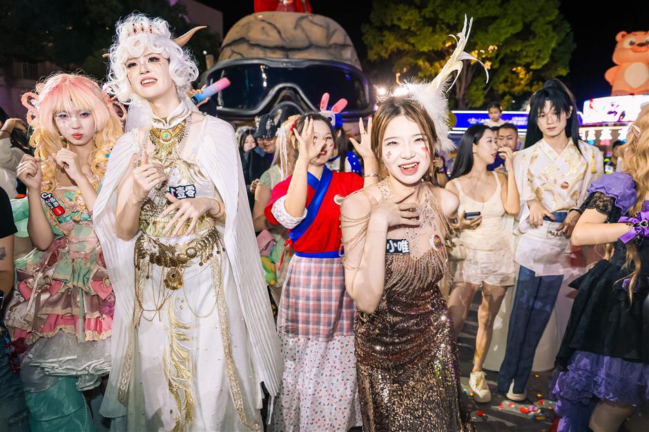 Space Adventures and Spooky Thrills Await at Happy Valley