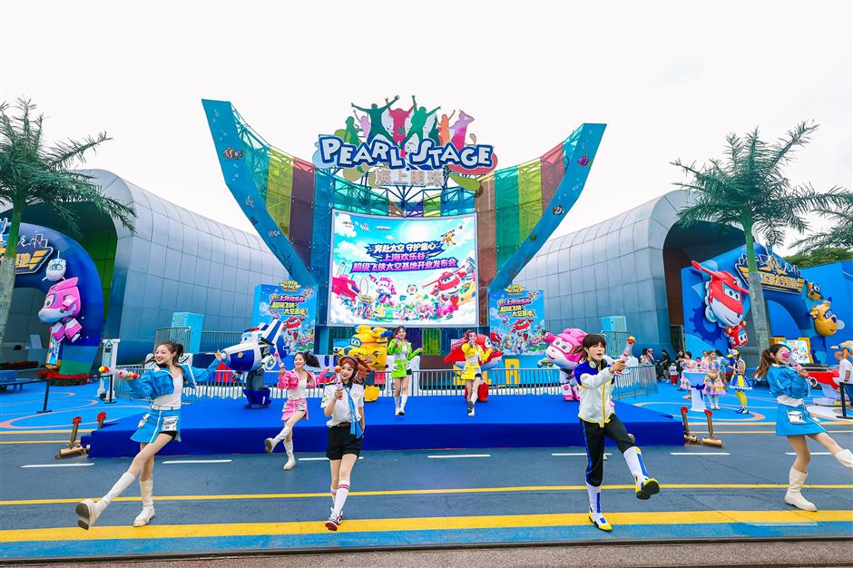 Space Adventures and Spooky Thrills Await at Happy Valley