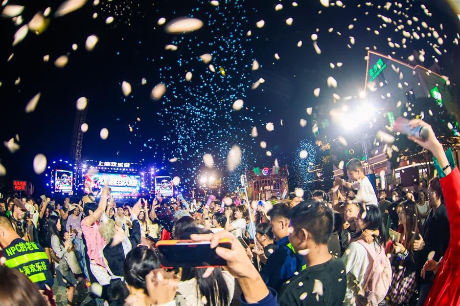 Space Adventures and Spooky Thrills Await at Happy Valley