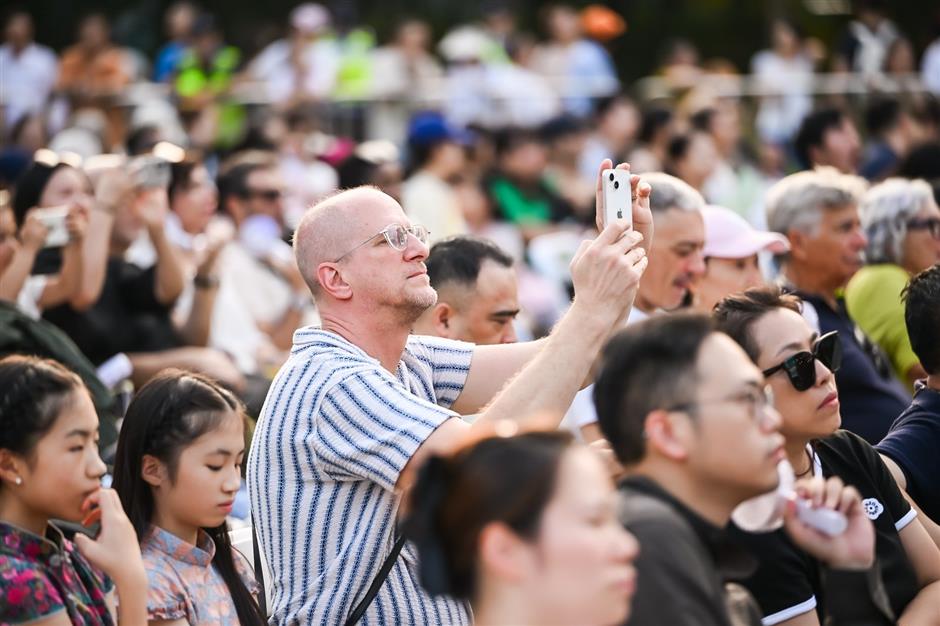 Changning kicks off 3-month Premier Hongqiao Carnival