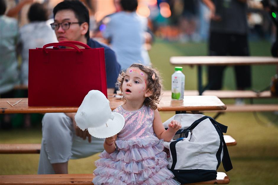 [See & Be Seen] A Ton of Expat Families Weekend Drinking in Qingpu