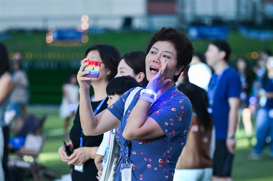 [See & Be Seen] A Ton of Expat Families Weekend Drinking in Qingpu
