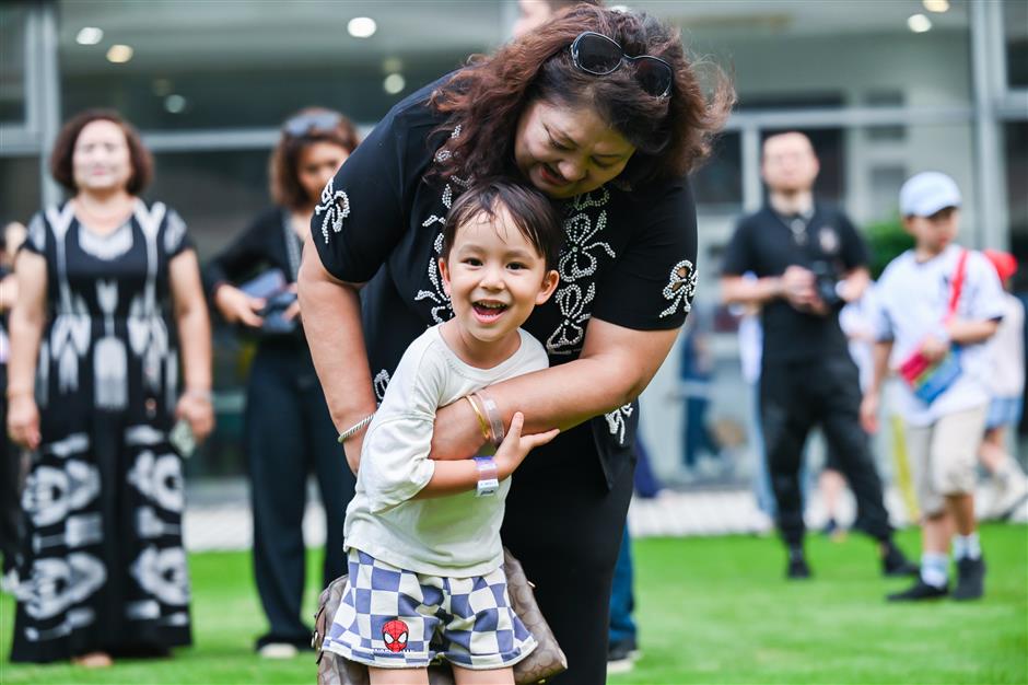 [See & Be Seen] A Ton of Expat Families Weekend Drinking in Qingpu