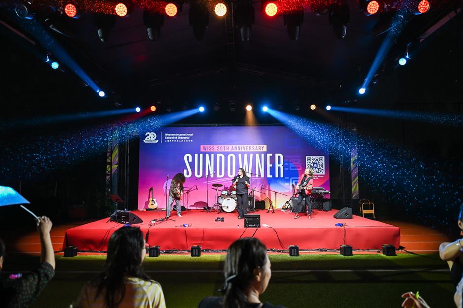 [See & Be Seen] A Ton of Expat Families Weekend Drinking in Qingpu