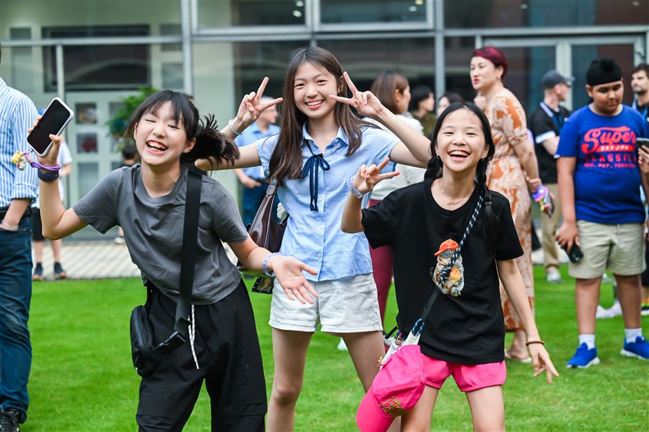 [See & Be Seen] A Ton of Expat Families Weekend Drinking in Qingpu