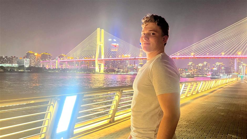 When Shanghai Stopped Being a Spectacle and Became a Life: A German Visitor's Viewpoint