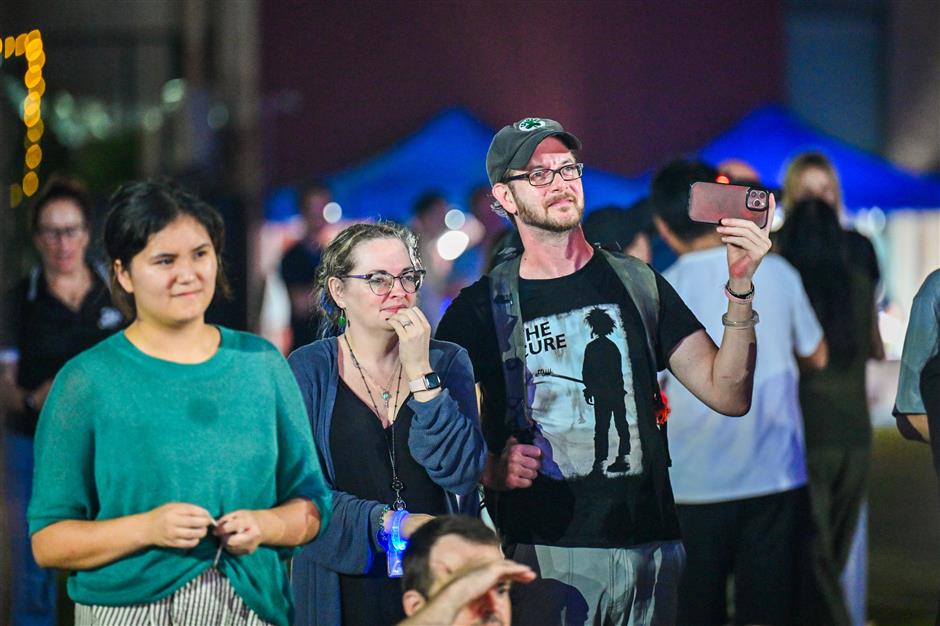[See & Be Seen] A Ton of Expat Families Weekend Drinking in Qingpu