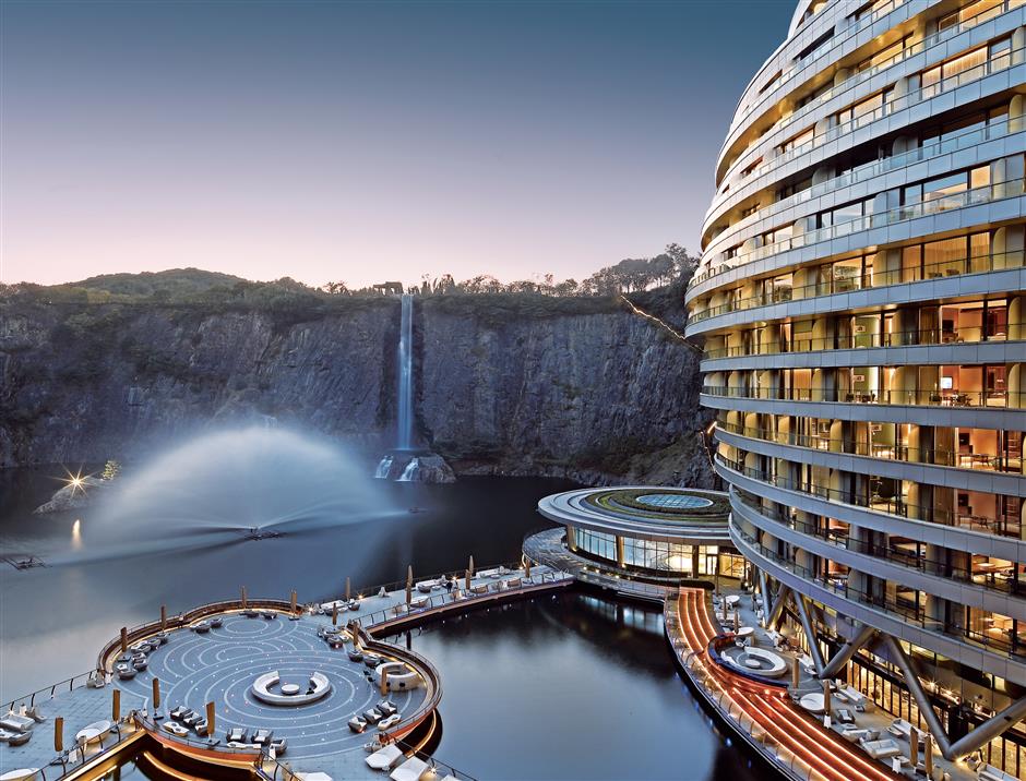 Dual‑Summit Tourism Campaign Connects Sheshan's Nature with Shanghai Tower's Urban Skyline