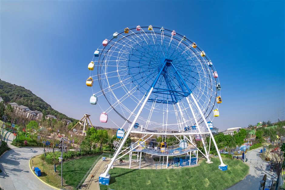 Dual‑Summit Tourism Campaign Connects Sheshan's Nature with Shanghai Tower's Urban Skyline