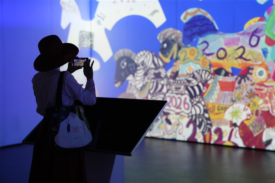 アート・デザイン・音楽 Assignment Shanghai: Photographs on the Public Co‑Created Art Show Opens at Xuhui Art Museum-The Official