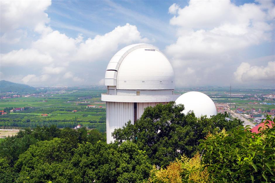 Dual‑Summit Tourism Campaign Connects Sheshan's Nature with Shanghai Tower's Urban Skyline