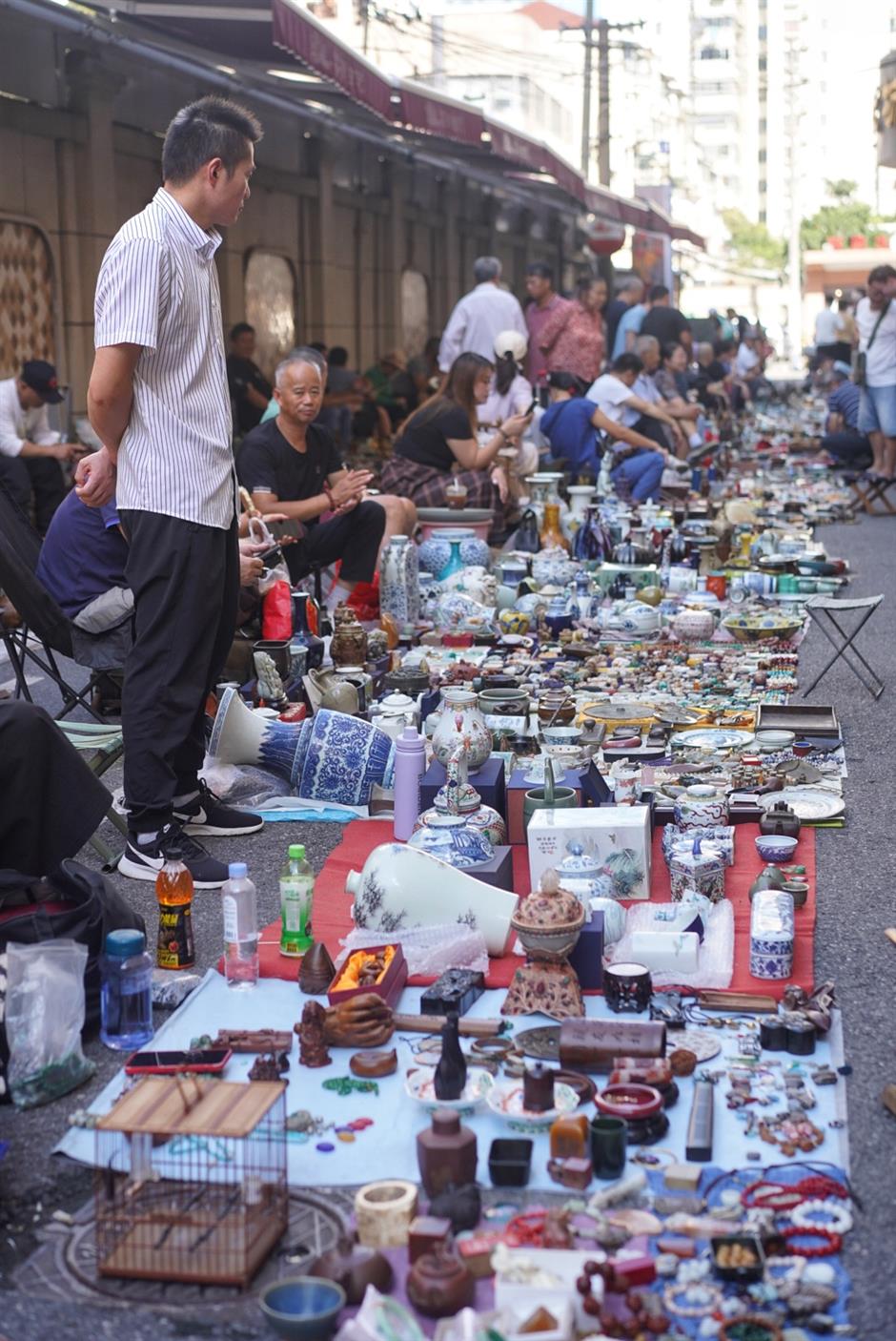 [Hai Guide] Shanghai's Huge Antique Market: Yunzhou Curio City