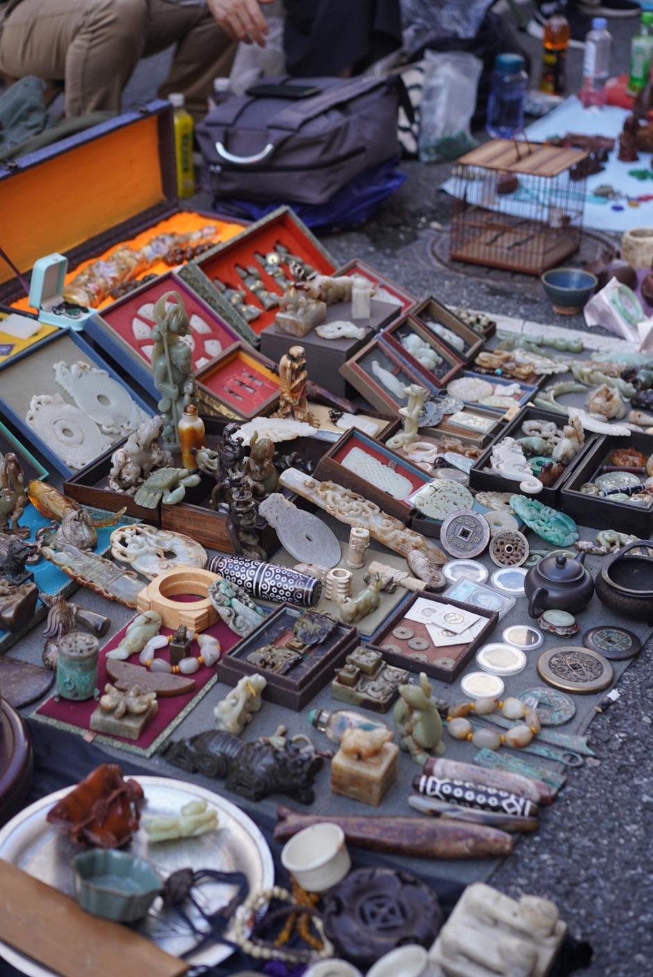 [Hai Guide] Shanghai's Huge Antique Market: Yunzhou Curio City