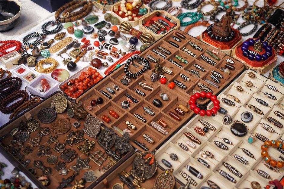 [Hai Guide] Shanghai's Huge Antique Market: Yunzhou Curio City