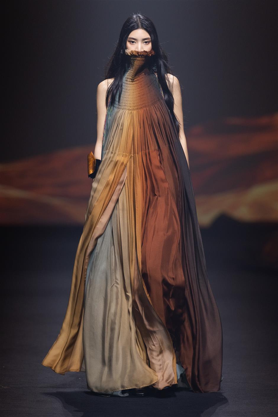 Fashion Week Runways – Where Movement did Much of the Talking