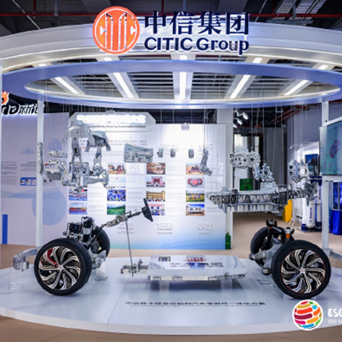 Robot Shows and Recycled Crafts at Shanghai's Green Expo