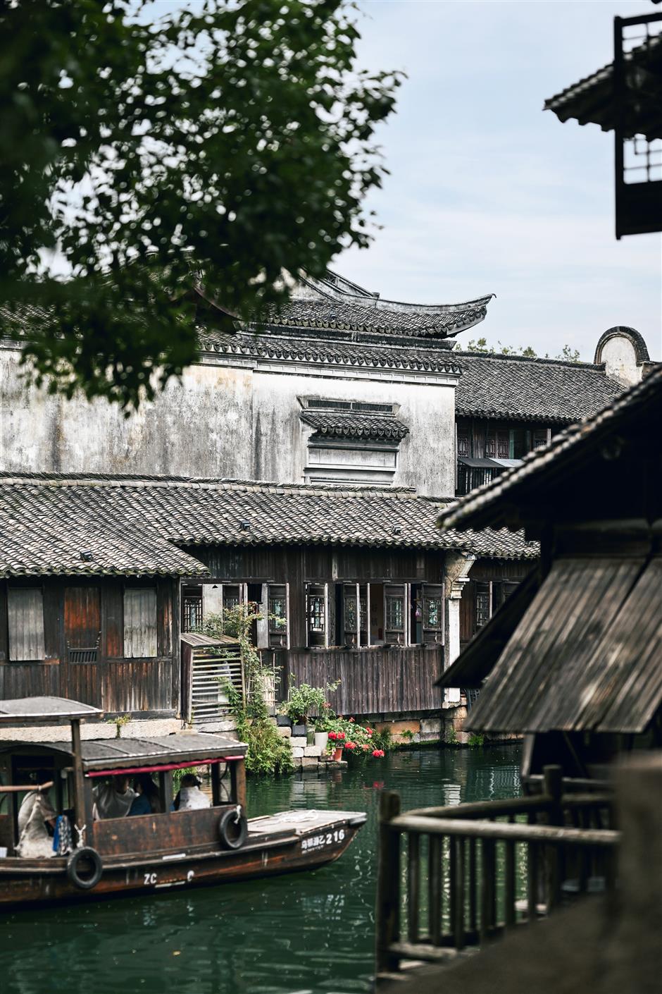 [Weekend Escape] Wuzhen Turns Into a Giant Stage, Just 90 Minutes From Shanghai