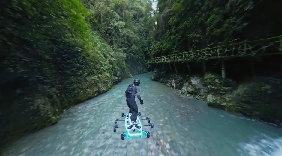 'Chinese People Can Fly': Rural Inventor Builds Green Goblin's Glider