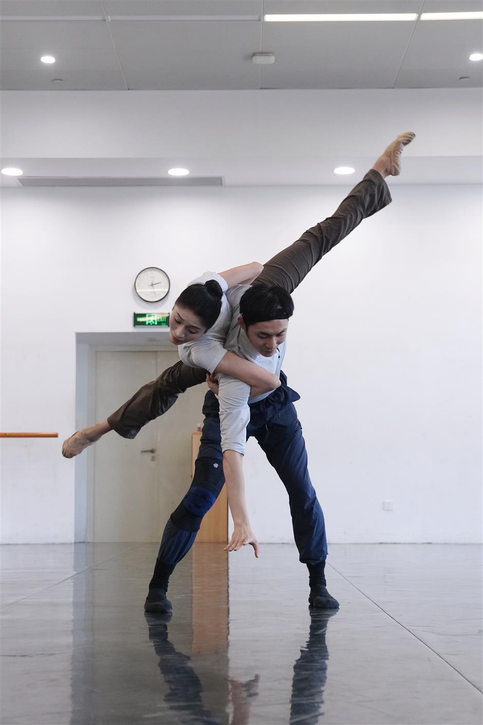 'Dagger Society' Brings Shanghai's History to the Stage