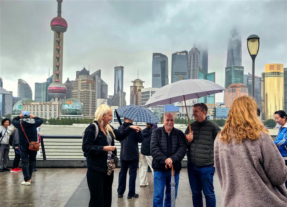 [Weather] Strong Winds To Persist In Shanghai As Champi Moves Away