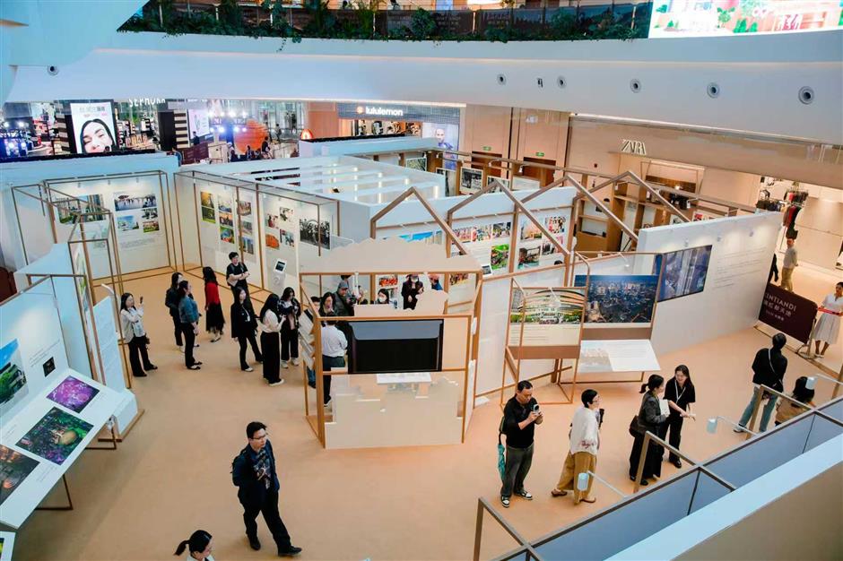 Exhibition Traces 30 Years of Change in Hongkou