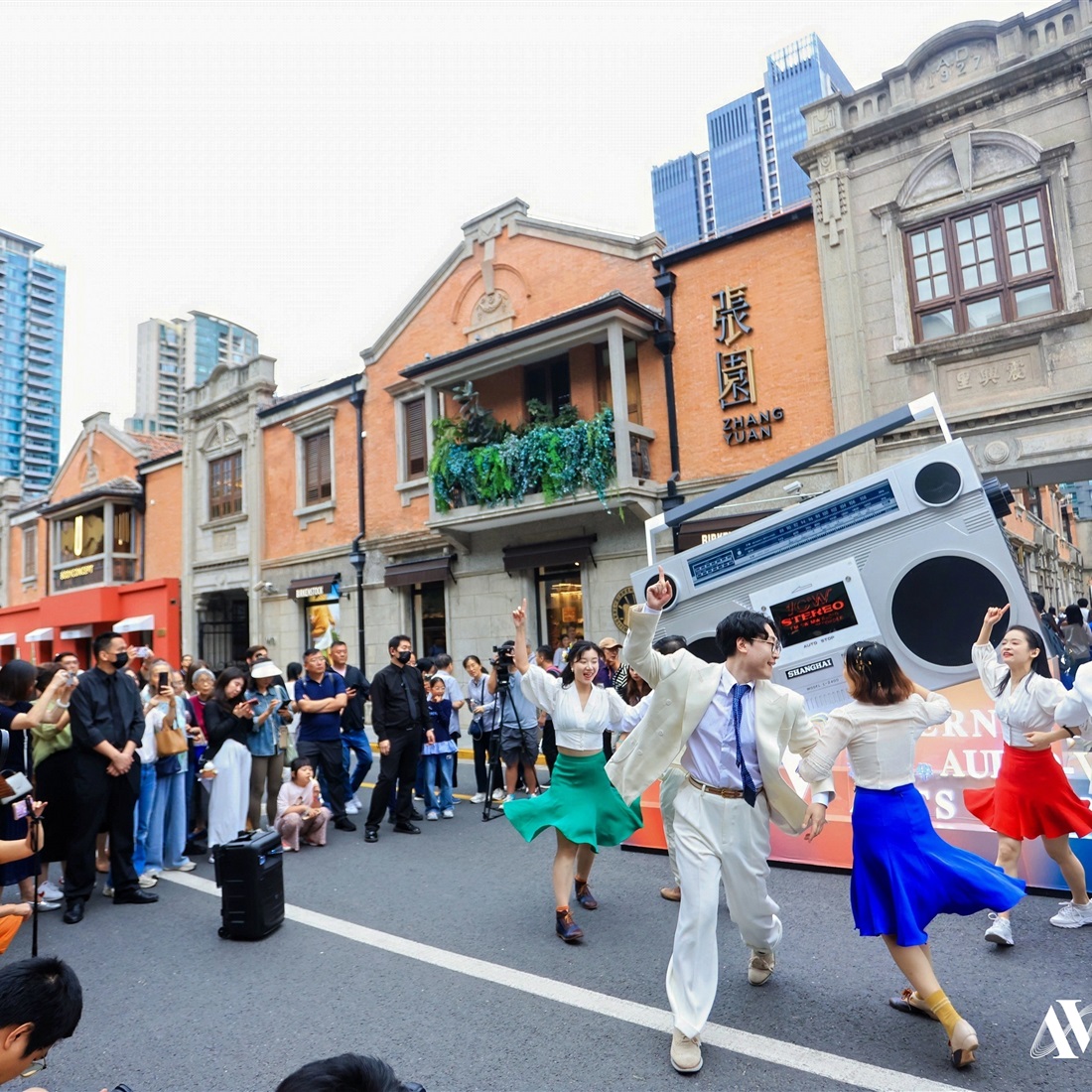 Jing'an Comes Alive During National Day Holiday