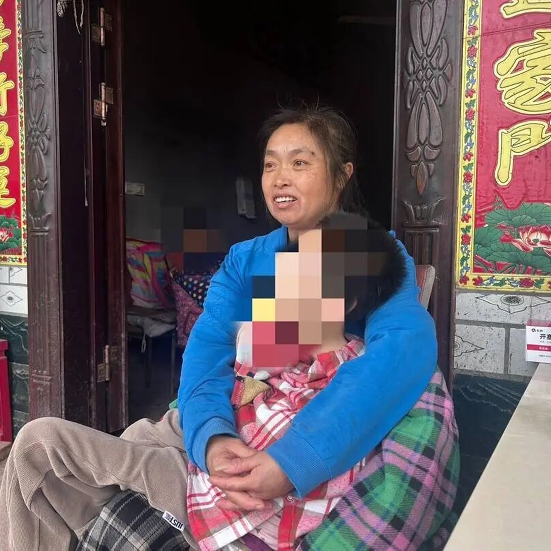 Sichuan Mother Refuses to Give Up on 2 Daughters With Cerebral Palsy