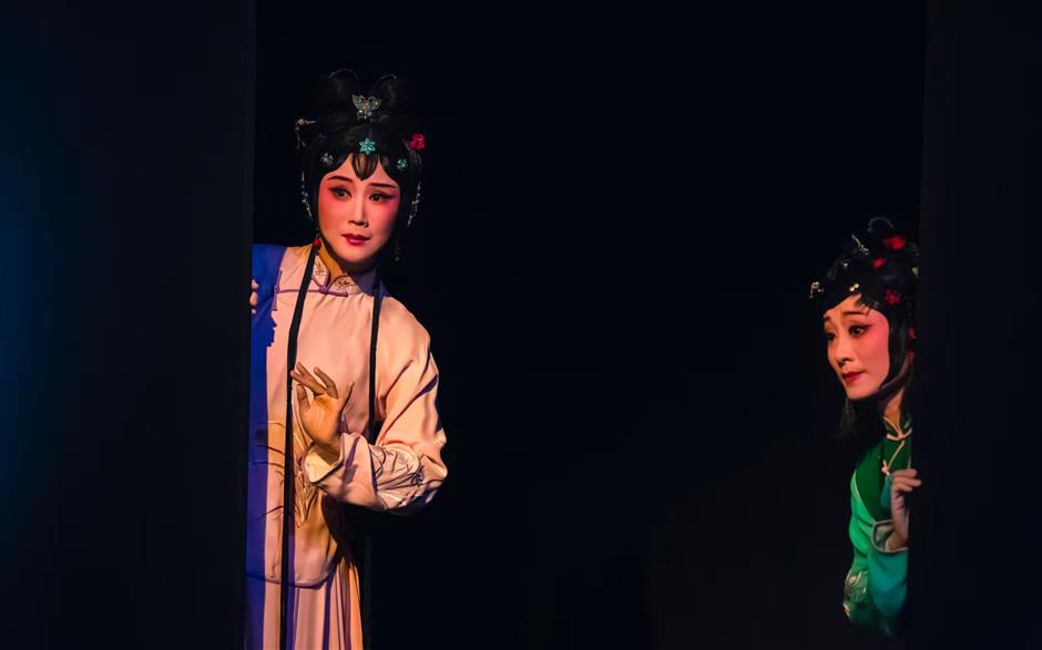 'Red Wedding Bed' Explores Modern Expression for Age-old Liyuan Opera